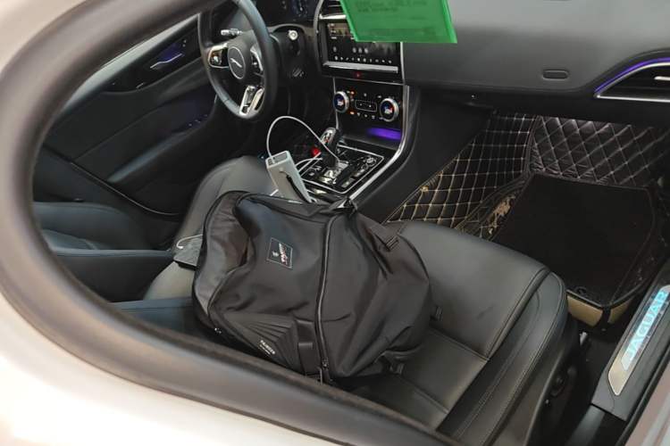 Used Jaguar XEL 2020 2.0T 250 PS SE Tech-Elegant Edition Right Front Seat