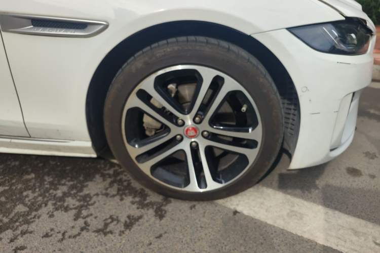 Used Jaguar XEL 2020 2.0T 200 PS R-DYNAMIC S Advanced Sport Edition Right Front Wheel Hub