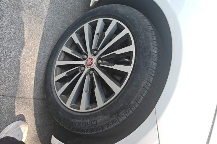 Used Jaguar XEL 2020 2.0T 200PS R-DYNAMIC Youth Sports Edition Right Front Wheel Hub