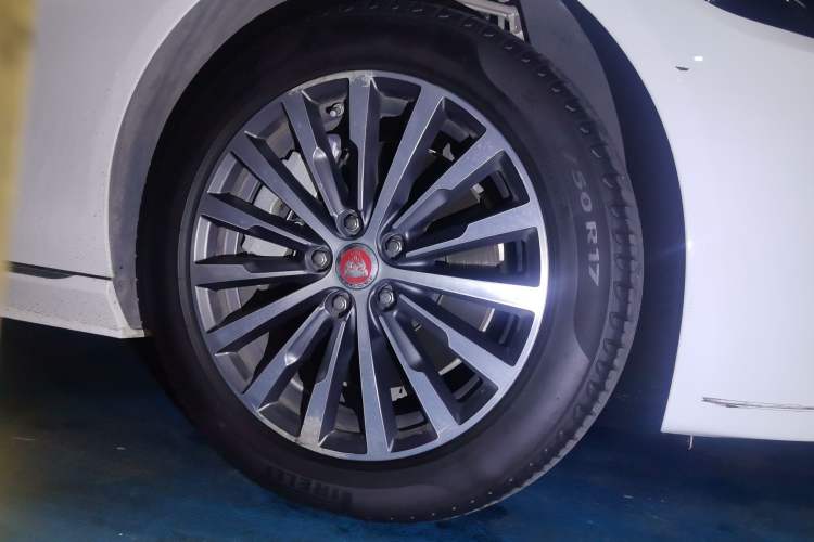 Used Jaguar XEL 2020 2.0T 200PS R-DYNAMIC Youth Sports Edition Right Front Wheel Hub