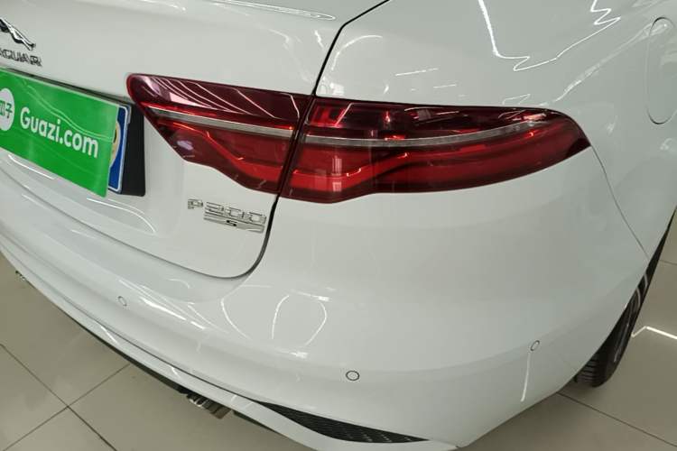 Used Jaguar XEL 2020 2.0T 200 PS R-DYNAMIC S Advanced Sport Edition Right Rear Taillight