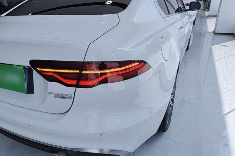 Used Jaguar XEL 2020 2.0T 250 PS SE Tech-Elegant Edition Right Rear Taillight
