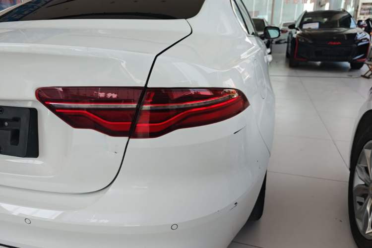 Used Jaguar XEL 2020 2.0T 200PS R-DYNAMIC Youth Sports Edition Right Rear Taillight
