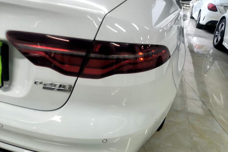 Used Jaguar XEL 2020 2.0T 200 PS R-DYNAMIC S Advanced Sport Edition Right Rear Taillight