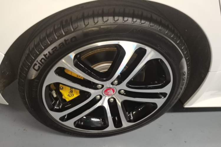Used Jaguar XEL 2020 2.0T 200 PS R-DYNAMIC S Advanced Sport Edition Right Rear Wheel Hub