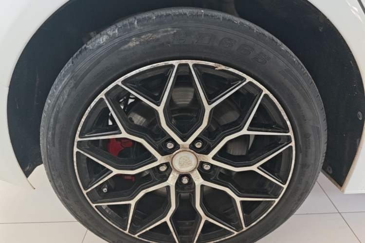 Used Jaguar XEL 2020 2.0T 200PS R-DYNAMIC Youth Sports Edition Right Rear Wheel Hub