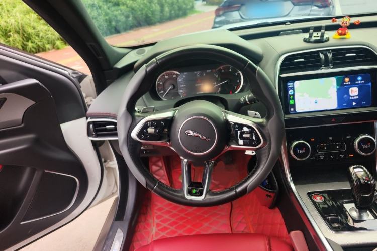 Used Jaguar XEL 2020 2.0T 200 PS R-DYNAMIC S Advanced Sport Edition Steering Wheel