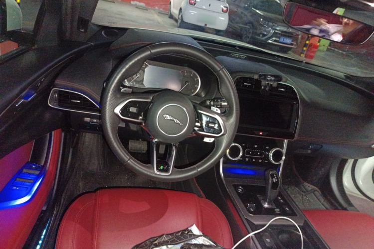 Used Jaguar XEL 2020 2.0T 200PS R-DYNAMIC Youth Sports Edition Steering Wheel