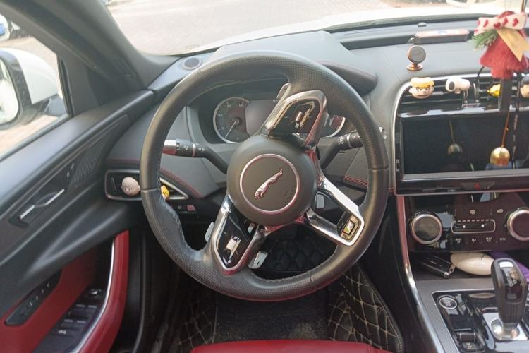 Used Jaguar XEL 2020 2.0T 200 PS R-DYNAMIC S Advanced Sport Edition Steering Wheel