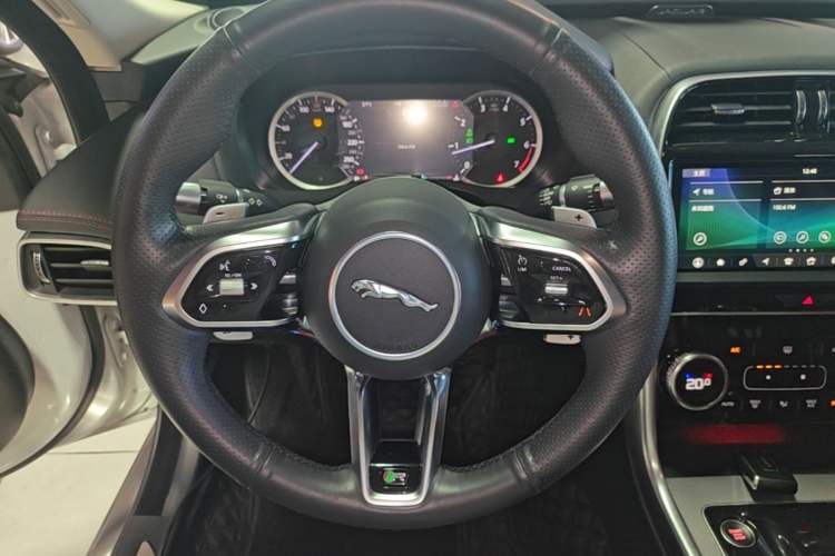 Used Jaguar XEL 2020 2.0T 200 PS R-DYNAMIC S Advanced Sport Edition Steering Wheel