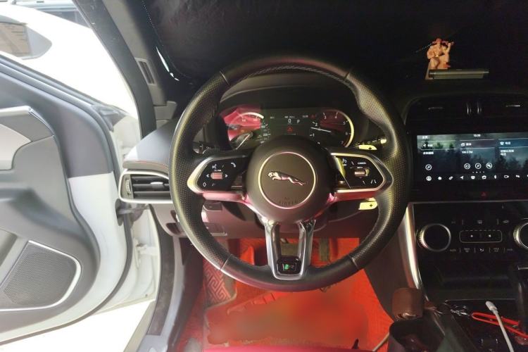 Used Jaguar XEL 2020 2.0T 200 PS R-DYNAMIC S Advanced Sport Edition Steering Wheel
