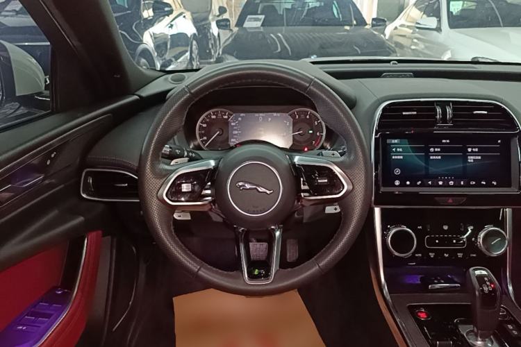 Used Jaguar XEL 2020 2.0T 200 PS R-DYNAMIC S Advanced Sport Edition Steering Wheel