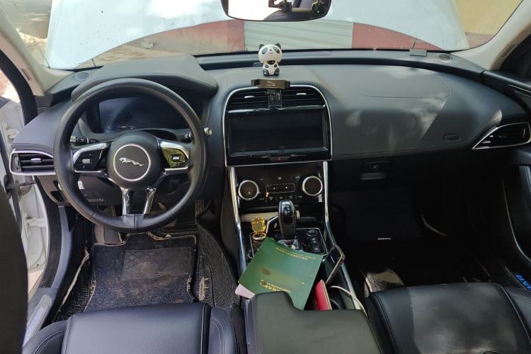 Used Jaguar XEL 2020 2.0T 250 PS SE Tech-Elegant Edition Steering Wheel