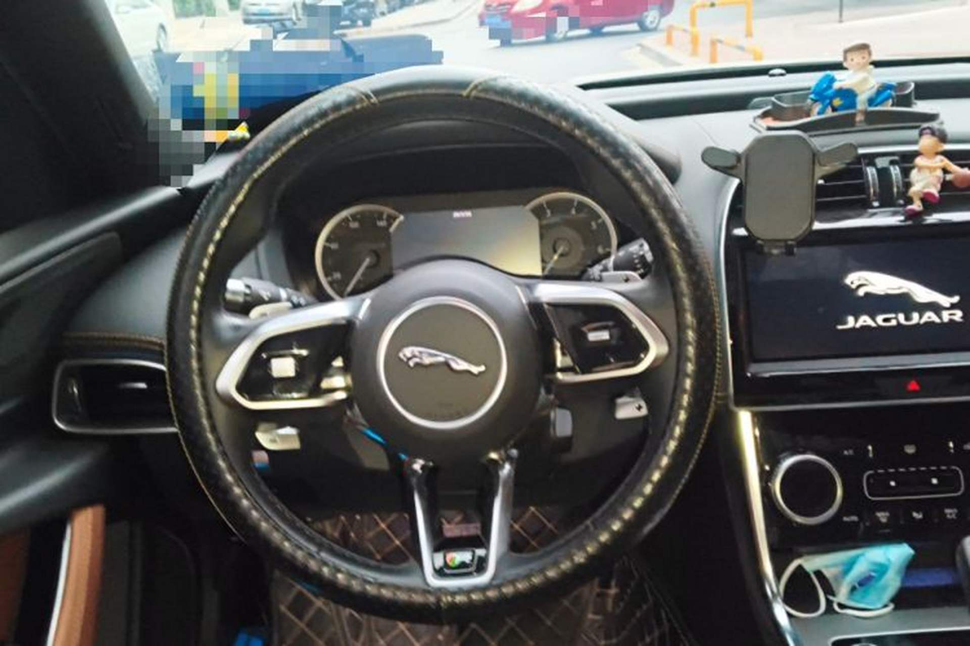 Used Jaguar XEL 2020 2.0T 200 PS R-DYNAMIC S Advanced Sport Edition Steering Wheel