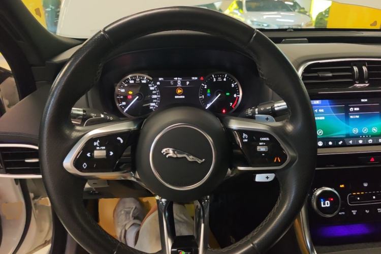 Used Jaguar XEL 2020 2.0T 200PS R-DYNAMIC Youth Sports Edition Steering Wheel