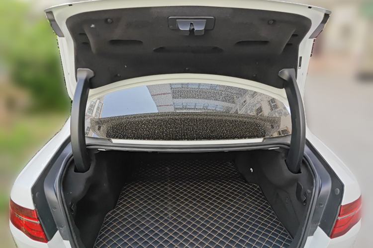 Used Jaguar XEL 2020 2.0T 200 PS R-DYNAMIC S Advanced Sport Edition Trunk