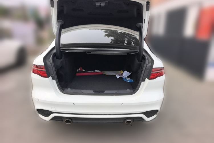 Used Jaguar XEL 2020 2.0T 200PS R-DYNAMIC Youth Sports Edition Trunk