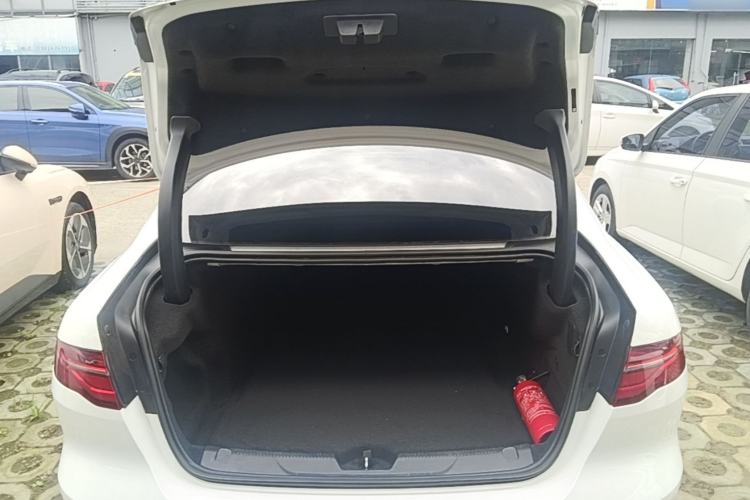 Used Jaguar XEL 2020 2.0T 250 PS SE Tech-Elegant Edition Trunk