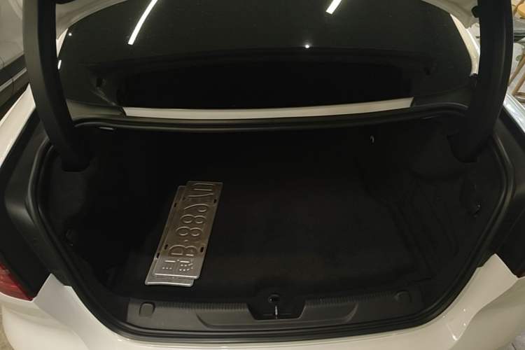 Used Jaguar XEL 2020 2.0T 200 PS R-DYNAMIC S Advanced Sport Edition Trunk