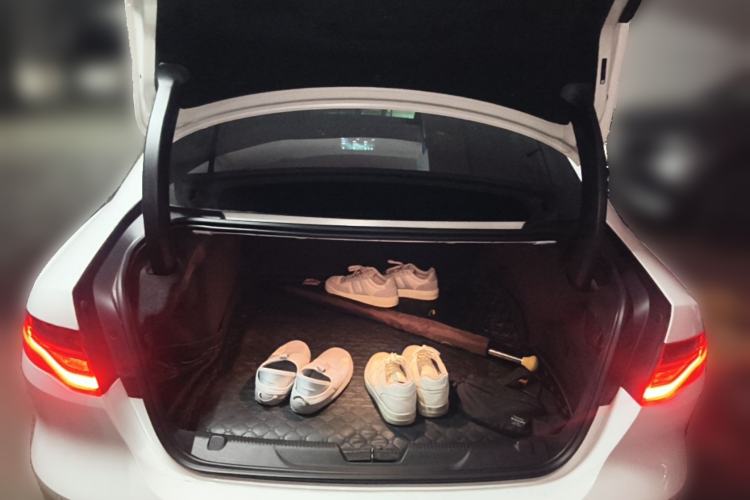 Used Jaguar XEL 2020 2.0T 200 PS S Advanced Elegance Edition Trunk