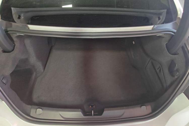 Used Jaguar XEL 2020 2.0T 200 PS R-DYNAMIC S Advanced Sport Edition Trunk