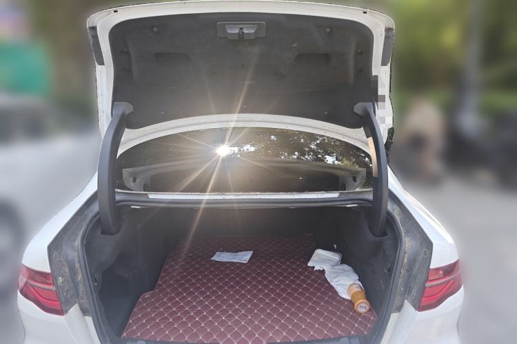 Used Jaguar XEL 2020 2.0T 200PS R-DYNAMIC Youth Sports Edition Trunk