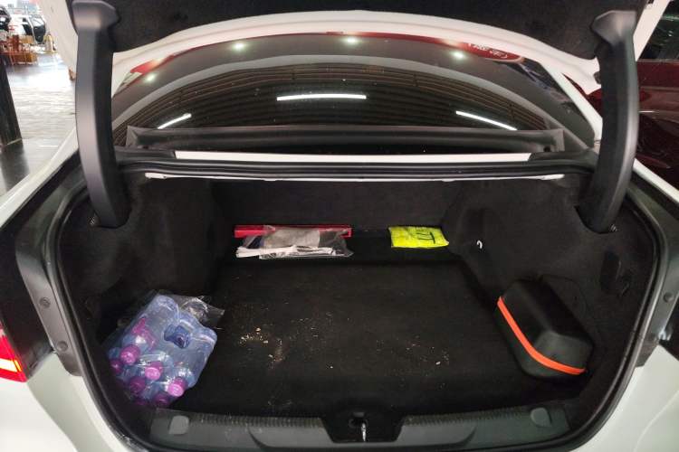 Used Jaguar XEL 2020 2.0T 200 PS R-DYNAMIC S Advanced Sport Edition Trunk