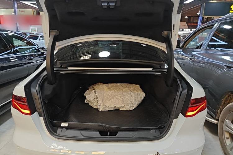 Used Jaguar XEL 2020 2.0T 250 PS SE Tech-Elegant Edition Trunk