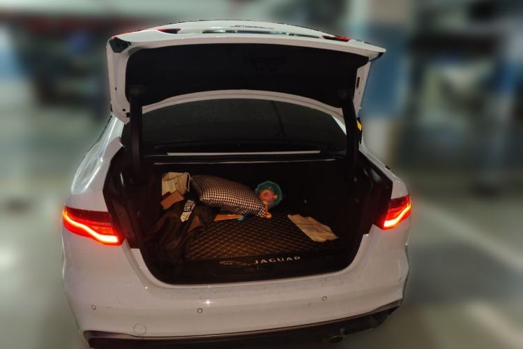 Used Jaguar XEL 2020 2.0T 200 PS S Advanced Elegance Edition Trunk