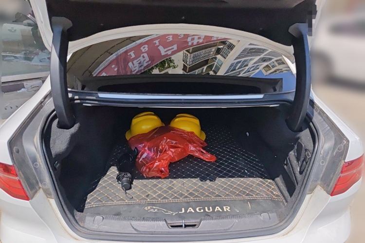 Used Jaguar XEL 2020 2.0T 200 PS R-DYNAMIC S Advanced Sport Edition Trunk