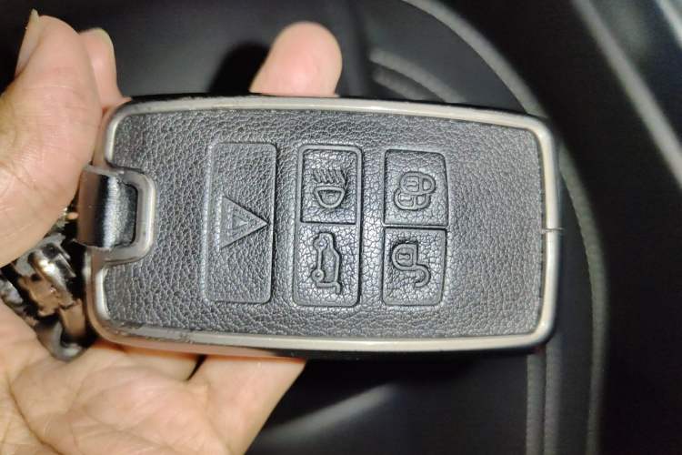 Used Jaguar XEL 2020 2.0T 200PS R-DYNAMIC Youth Sports Edition Vehicle Key