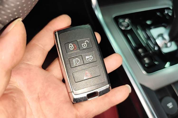 Used Jaguar XEL 2020 2.0T 200 PS R-DYNAMIC S Advanced Sport Edition Vehicle Key