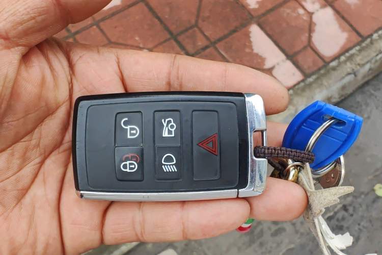 Used Jaguar XEL 2020 2.0T 200 PS R-DYNAMIC S Advanced Sport Edition Vehicle Key