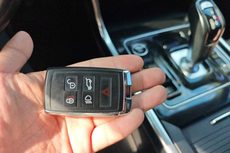 Used Jaguar XEL 2020 2.0T 200 PS S Advanced Elegance Edition Vehicle Key