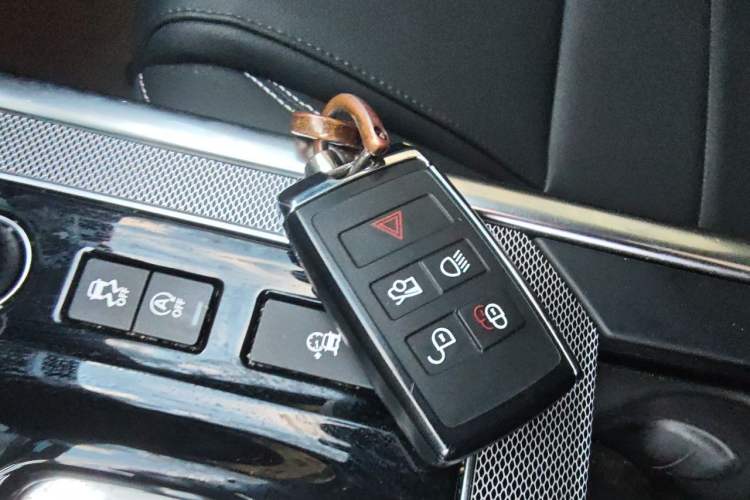 Used Jaguar XEL 2020 2.0T 200 PS R-DYNAMIC S Advanced Sport Edition Vehicle Key