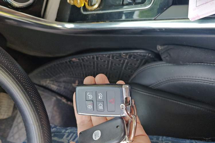 Used Jaguar XEL 2020 2.0T 250 PS SE Tech-Elegant Edition Vehicle Key