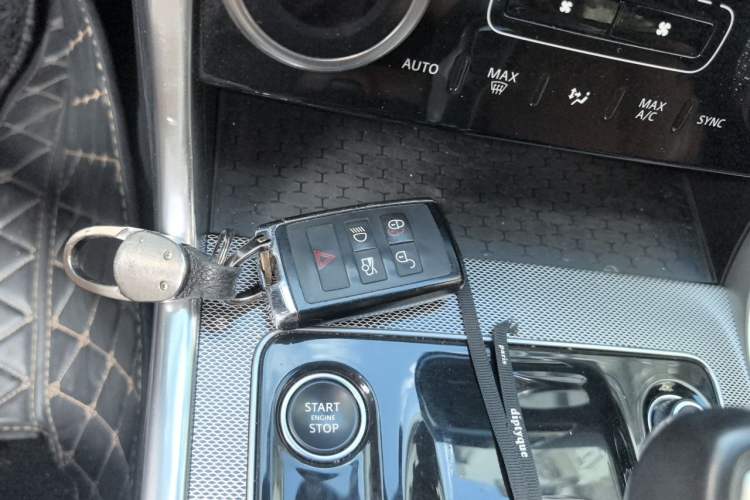 Used Jaguar XEL 2020 2.0T 200 PS R-DYNAMIC S Advanced Sport Edition Vehicle Key