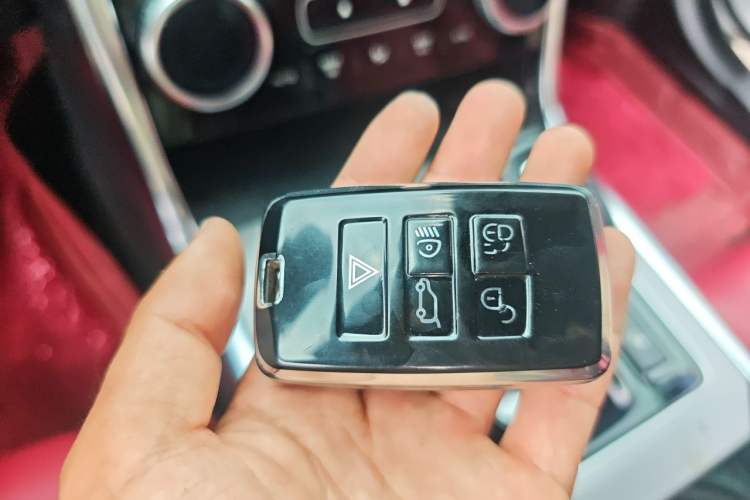 Used Jaguar XEL 2020 2.0T 200 PS R-DYNAMIC S Advanced Sport Edition Vehicle Key