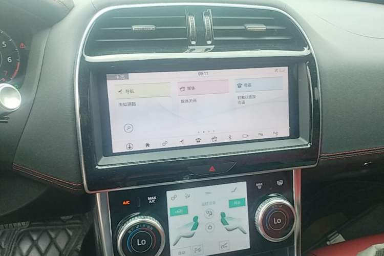 Used Jaguar XEL 2020 2.0T 200 PS R-DYNAMIC S Advanced Sport Edition Audio And AC Panel