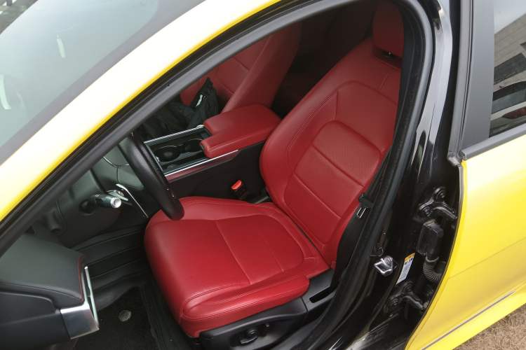 Used Jaguar XEL 2020 2.0T 200 PS R-DYNAMIC S Advanced Sport Edition Left Front Seat