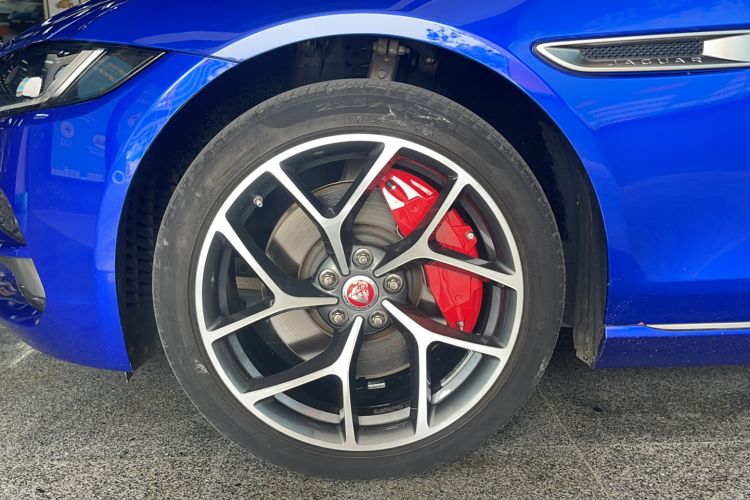 Used Jaguar XEL 2020 2.0T 250 PS SE Tech-Elegant Edition Left Front Wheel Hub