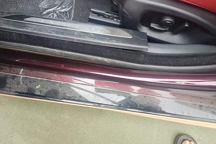 Used Jaguar XEL 2020 2.0T 200 PS R-DYNAMIC S Advanced Sport Edition Left Side Sill