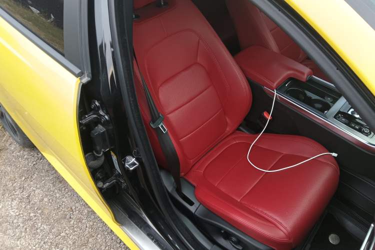 Used Jaguar XEL 2020 2.0T 200 PS R-DYNAMIC S Advanced Sport Edition Right Front Seat