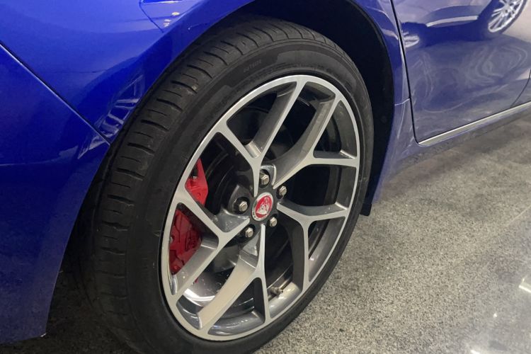 Used Jaguar XEL 2020 2.0T 250 PS SE Tech-Elegant Edition Right Rear Wheel Hub