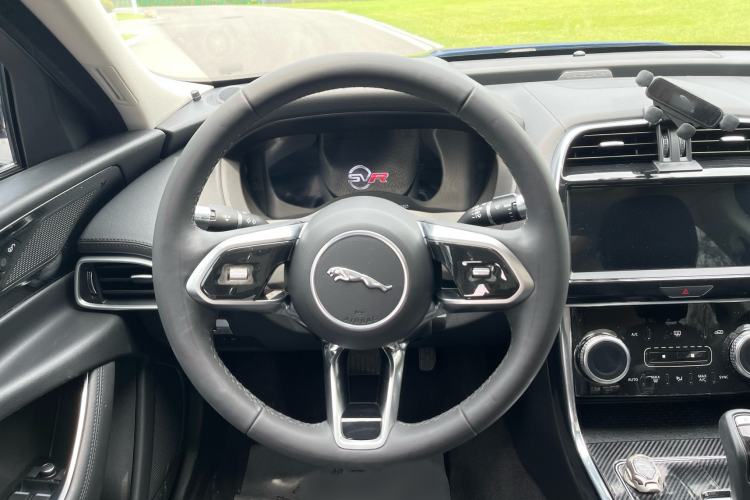 Used Jaguar XEL 2020 2.0T 250 PS SE Tech-Elegant Edition Steering Wheel