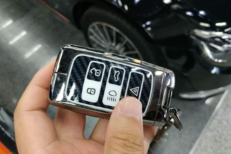 Used Jaguar XEL 2020 2.0T 250 PS SE Tech-Elegant Edition Vehicle Key