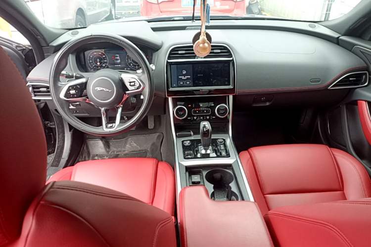 Used Jaguar XEL 2021 2.0T 250 PS R-DYNAMIC S Advanced Sport Edition Center Console