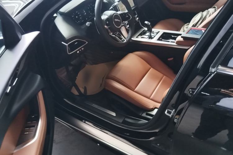 Used Jaguar XEL 2021 2.0T 250 PS R-DYNAMIC S Advanced Sport Edition Driver Seat