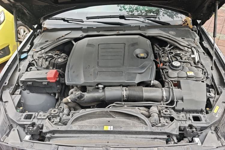 Used Jaguar XEL 2021 2.0T 250 PS Black Edition Sport Version Engine Bay