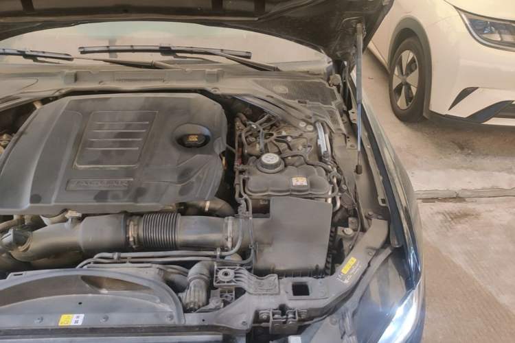 Used Jaguar XEL 2021 2.0T 200PS R-DYNAMIC Youth Sports Edition Engine Bay Left